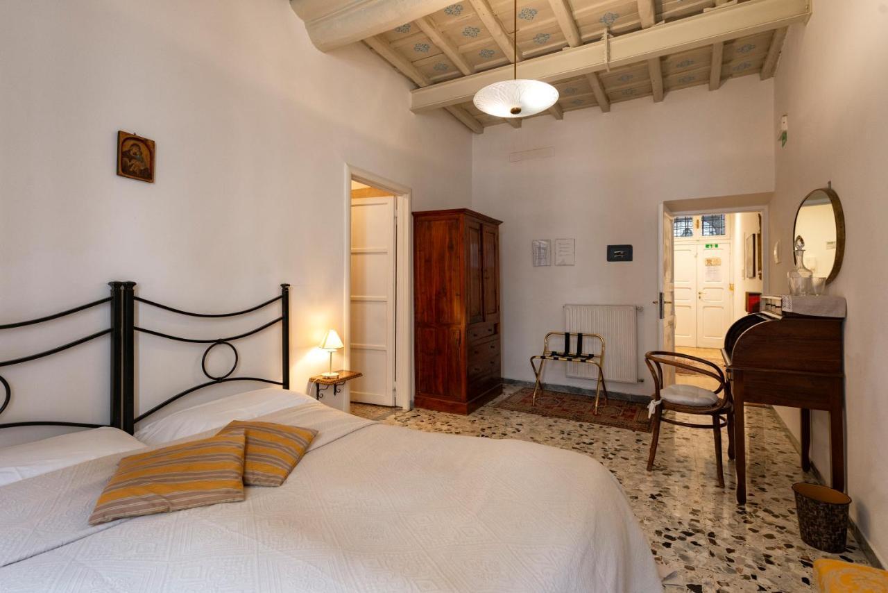 B&B La Scalinatella Рим Екстериор снимка